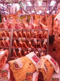 Compras de Navidad en  Mercados  Populares  madrileños,  Sala polivalente de MercaMadrid y Tiendas Online