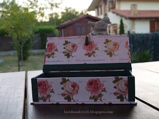 Conjunto de rosas en verde.