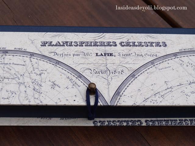 Caja de medallas en azul.