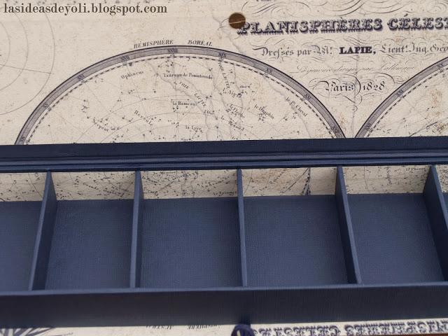 Caja de medallas en azul.