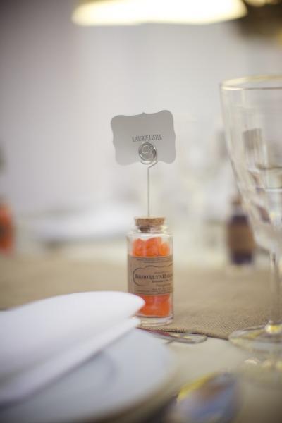 Sentando A Los Invitados: Tarjetas de Sitio Sentando A Los Invitados: Tarjetas de Sitio
