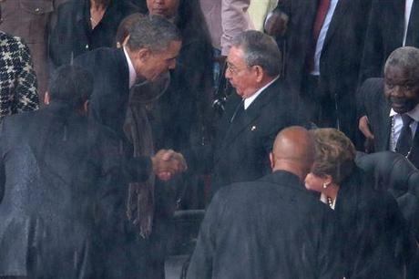 Mandela´s memorial Obama saluda a Raúl Castro