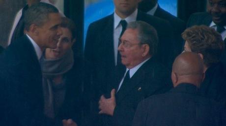 Mandela´s memorial Obama saluda a Raúl Castro