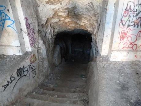 Entrada a la Cueva de la Bodega