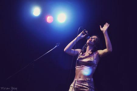 Lara Bello – Primero Amarillo , Después Malva (2012) miriam_yelea