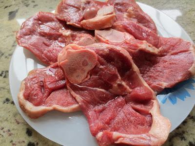 Chuletillas de cordero envueltas