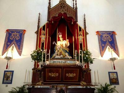 Facinas celebró la Vigilia de la Inmaculada ante su patrona, la Divina Pastora