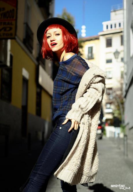 Hello Redhead! amintaonline_tartan-6