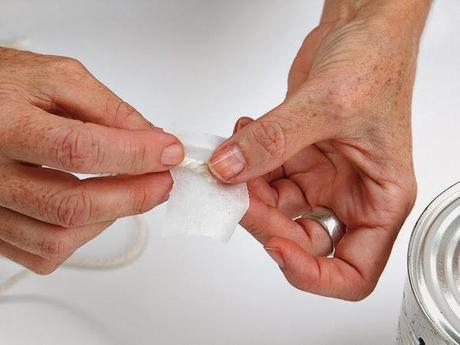 UNA GUIRNALDA NAVIDEÑA CON LATAS