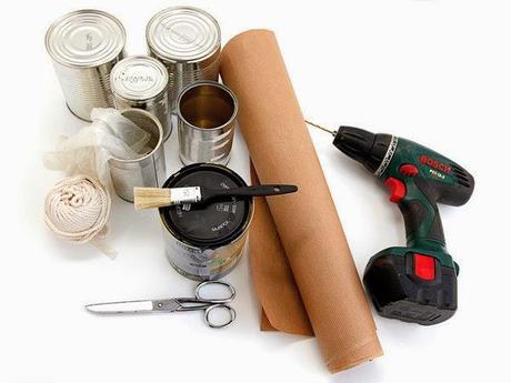 UNA GUIRNALDA NAVIDEÑA CON LATAS