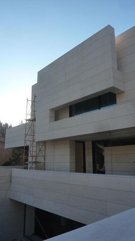 NUEVAS IMÁGENES DE OBRA DE LA VIVIENDA PROYECTADA AL ESTE DE LA CAPITAL