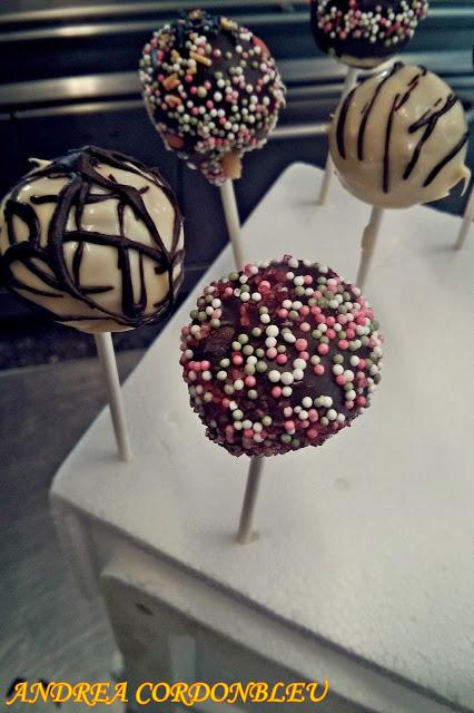 CAKES POP