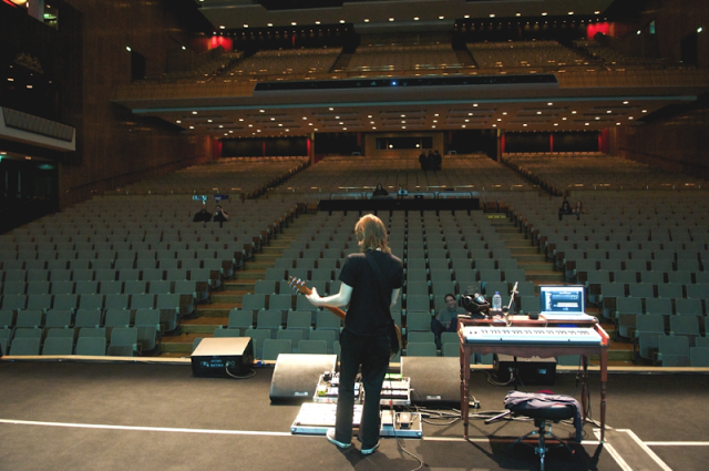 VÍDEO ENTRE BASTIDORES DEL CONCIERTO OFRECIDO EN EL ROYAL ALBERT HALL POR STEVEN WILSON
