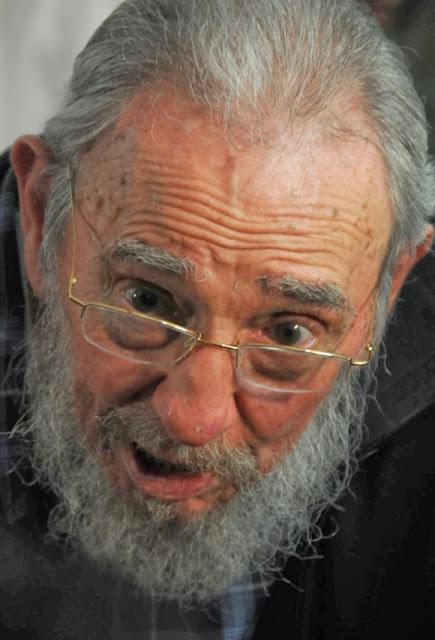 *Otorgan a Fidel Premio Nacional de Pedagogía*