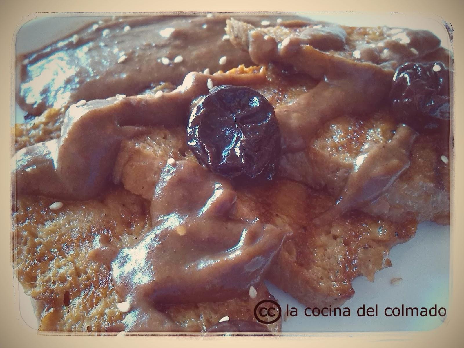 Seitán con salsa de ciruelas