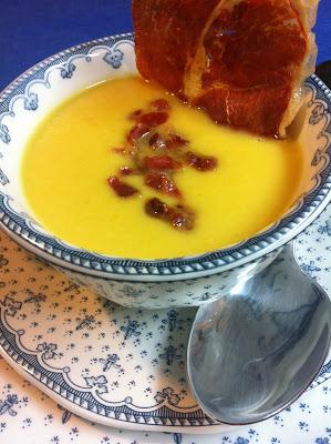 Crema De Calabacín, Puerro  Y Zanahoria Con Peineta De Serrano