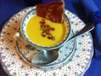 Crema De Calabacín, Puerro  Y Zanahoria Con Peineta De Serrano