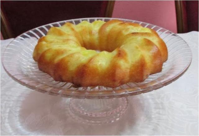 BIZCOCHO JUGOSO DE PIÑA