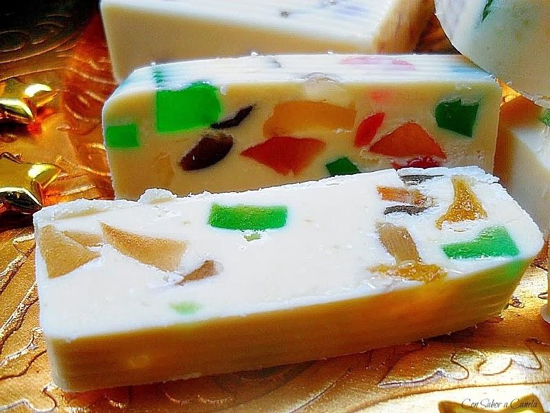 Turrón de chocolate blanco y fruta escarchada