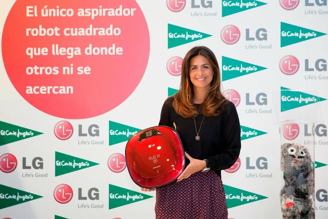 NURIA ROCA SE DESMELENA CON LOS HOM-BOT SQUARE DE LG. VIDEO