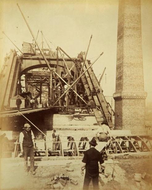 Fotografías de la construcción del Tower Bridge