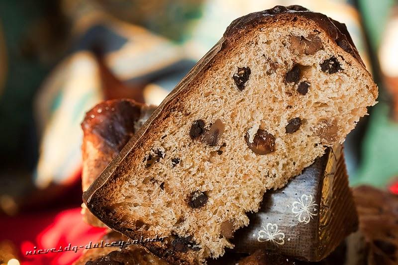 PANETTONE CON CASTAÑAS EN ALMIBAR Y  CHOCOLATE