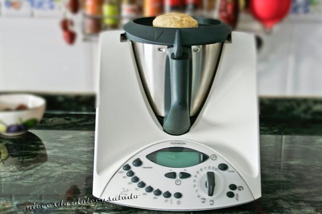 PANETTONE CON CASTAÑAS EN ALMIBAR Y  CHOCOLATE