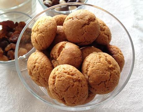 Pebernødder (‘nueces de pimienta’) recetas para hacer con niños recetas nórdicas postres recetas galletas especias recetas faciles recetas delikatissen postres y galletas nórdicos Pebernødder receta galletas galletas de navidad nórdicas galletas danesas receta
