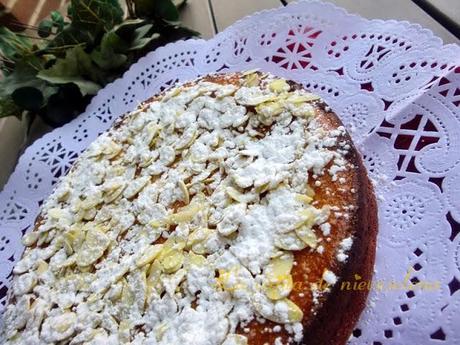 Tarta de almendras y requesón