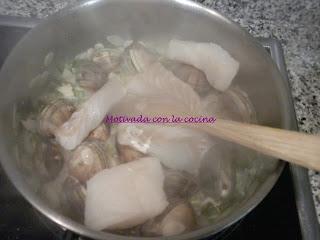 PESCADO EN SALSA DE ALMENDRAS