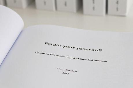Las contraseñas de LinkedIn hackeadas el año pasado, ahora en libros y presentadas en exposiciones forgot-your-password