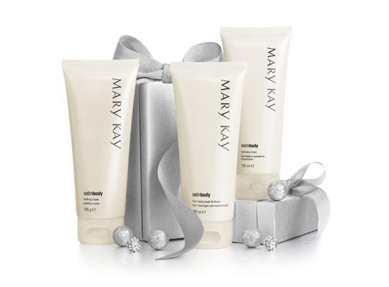 Satin Body, loción hidratante, exfoliante y un gel