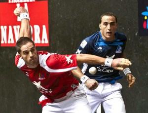 Aimar Olaizola y Juan Martínez de Irujo, los dos pelotaris que pelearán por la Txapela del Cuatro y Medio (Foto: gasteizhoy.com)
