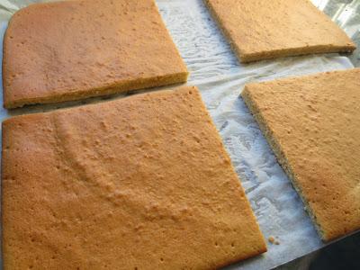 Tiramisú de mousse de turrón
