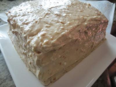 Tiramisú de mousse de turrón