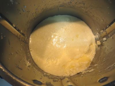 Tiramisú de mousse de turrón