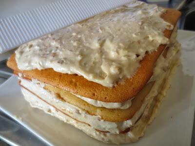Tiramisú de mousse de turrón