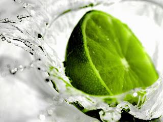 Agua con limón en ayunas