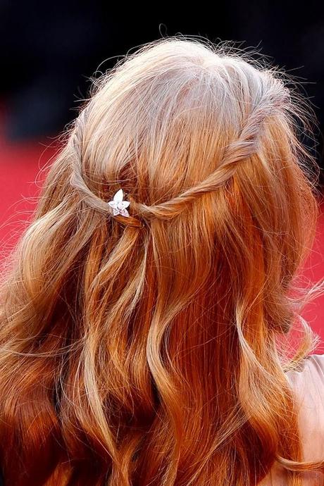 Nice little details for lovely hair updos