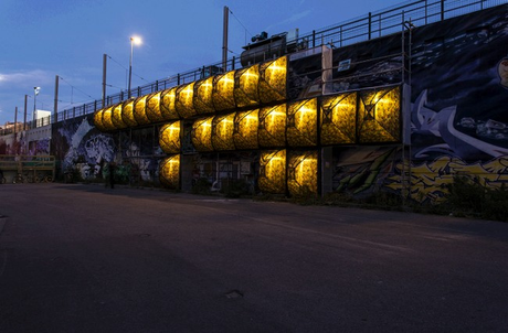 UN CAMPING VERTICAL, PARA PERSONAS SIN HOGAR, FRANCIA...15-12-2013...