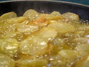 Tortilla de patatas, cebolla y pimientos. (Y olé!)