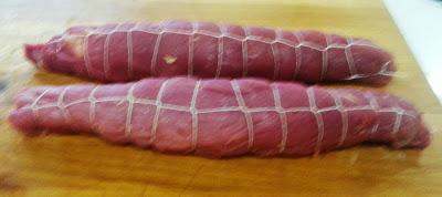 SOLOMILLO DE CERDO RELLENO DE MOUSE DE PATO Y JAMON CON SALSA P.X.