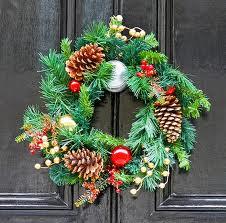 Decorar con piñas en navidad