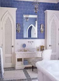 Lindos baños de estilo mediterráneo