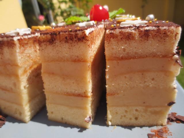 Tiramisú de crema Kinder