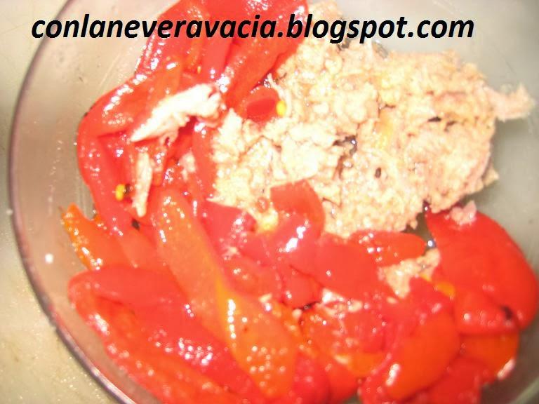 PASTEL DE ESPINACAS A LA CREMA  CON ATÚN ,SURIMI Y PIMIENTO ASADO