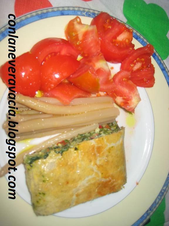 PASTEL DE ESPINACAS A LA CREMA  CON ATÚN ,SURIMI Y PIMIENTO ASADO