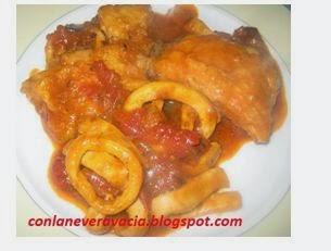 BACALAO Y CALAMARES EN SALSA DE TOMATE