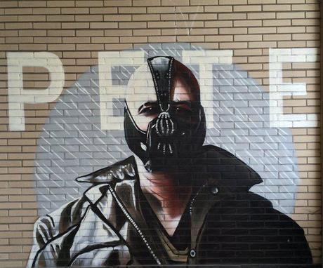escuela-enfermeria-grafiti-batman-3