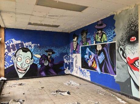 escuela-enfermeria-grafiti-batman-2